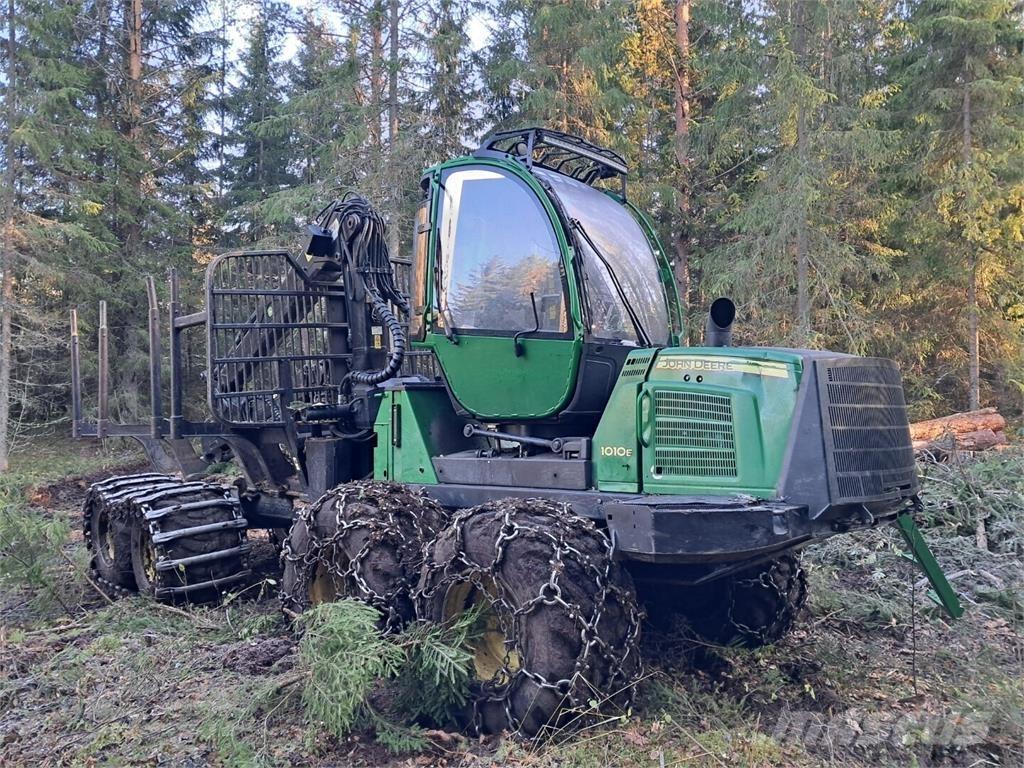 John Deere 1010e Tomruk yükleyici traktörler