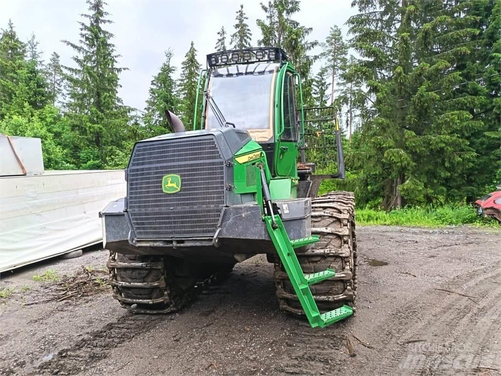John Deere 1010G Tomruk yükleyici traktörler