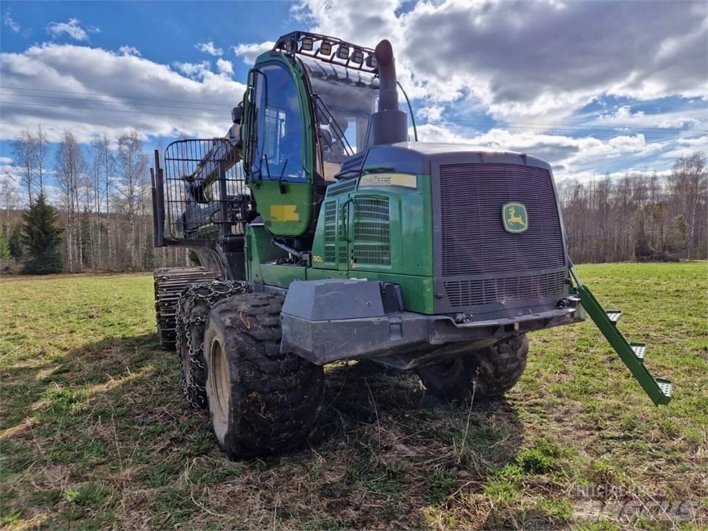John Deere 1110G Tomruk yükleyici traktörler