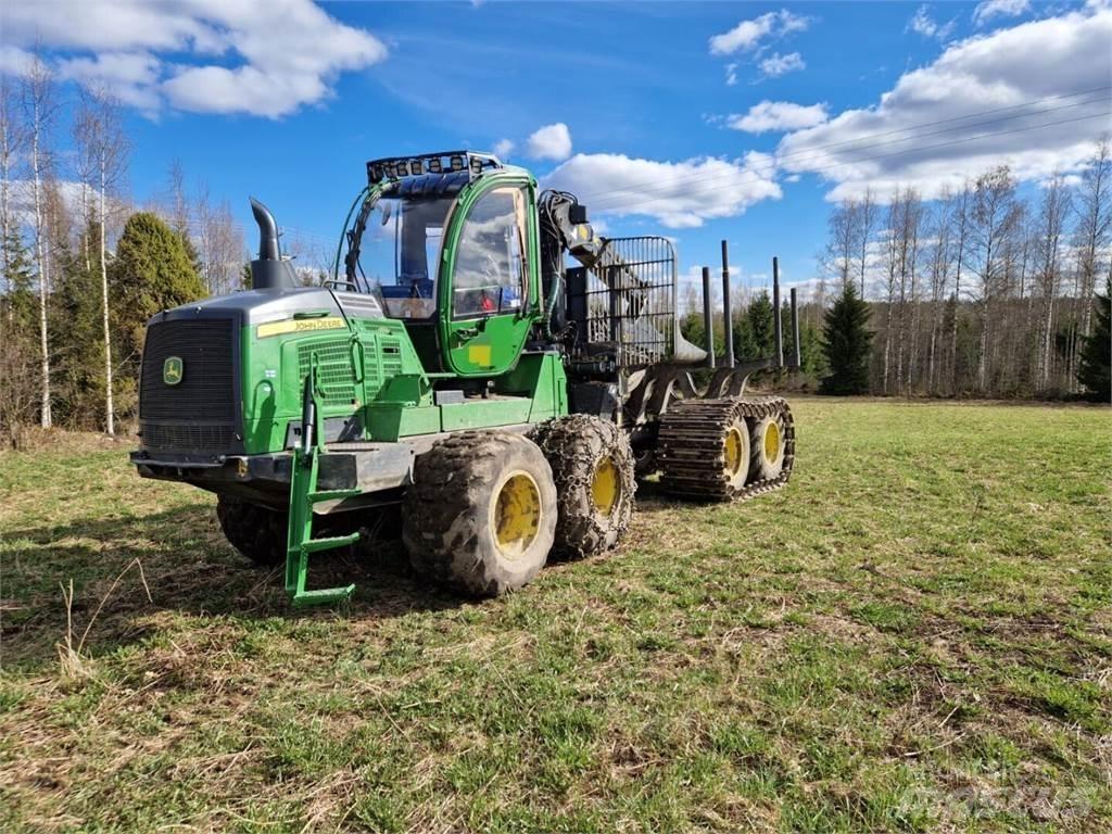 John Deere 1110G Tomruk yükleyici traktörler