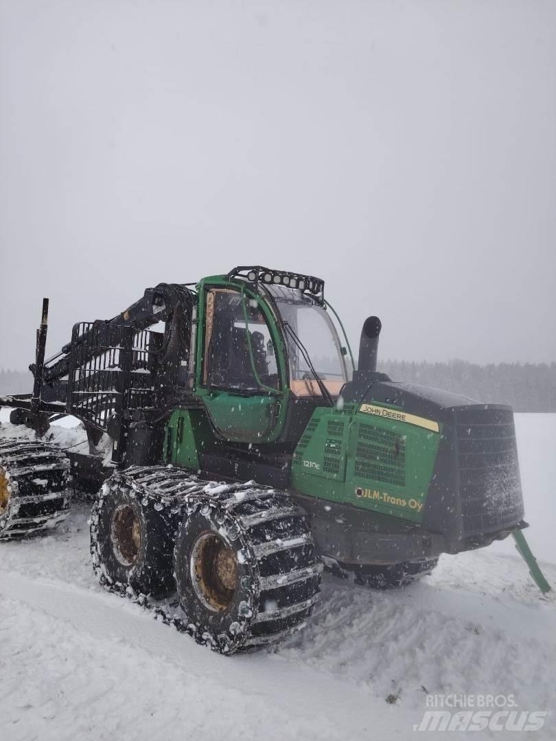 John Deere 1210E Tomruk yükleyici traktörler