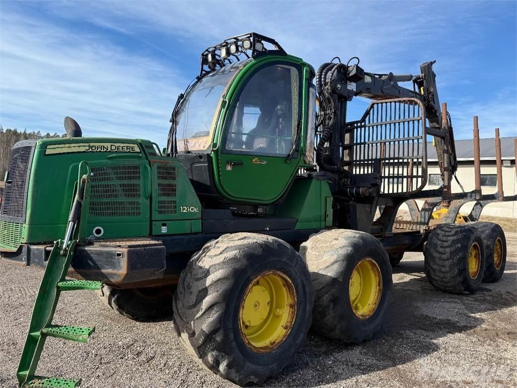 John Deere 1210E Tomruk yükleyici traktörler