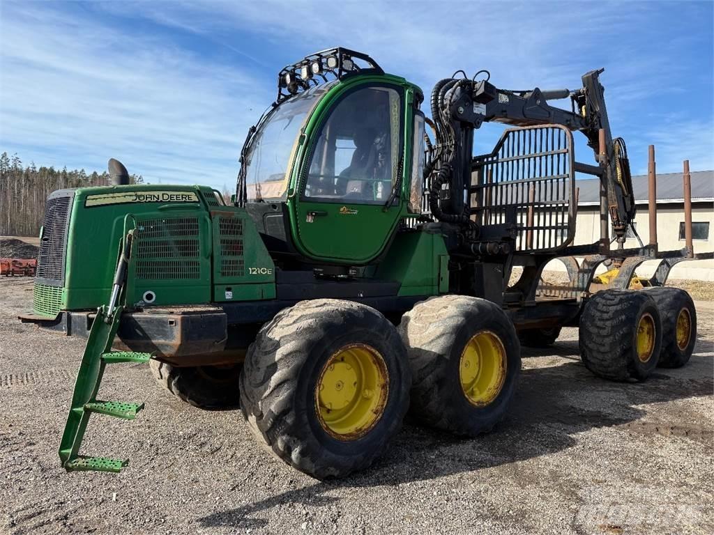 John Deere 1210E Tomruk yükleyici traktörler