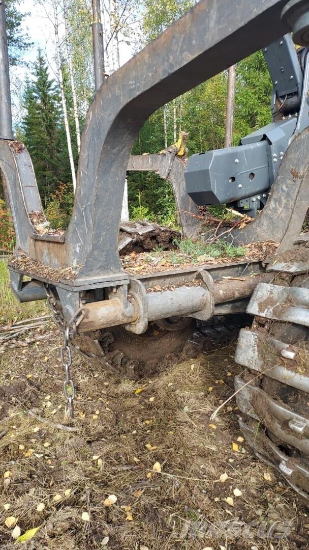 John Deere 1210G Tomruk yükleyici traktörler