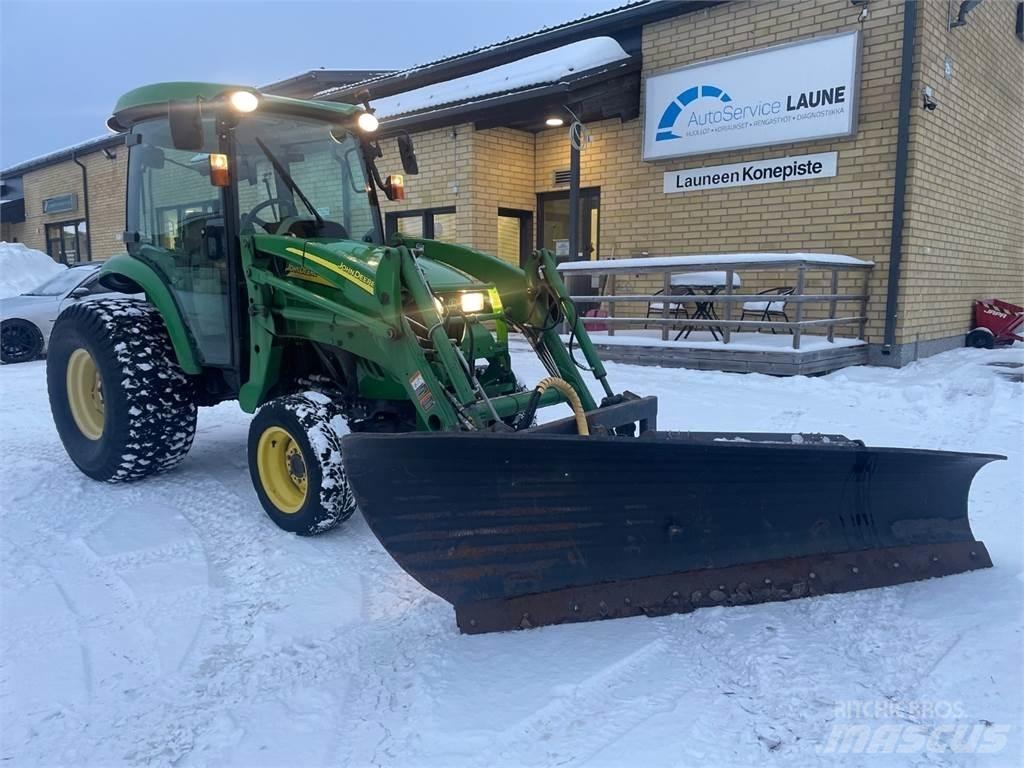 John Deere 4520 Diger yol bakim makinalari