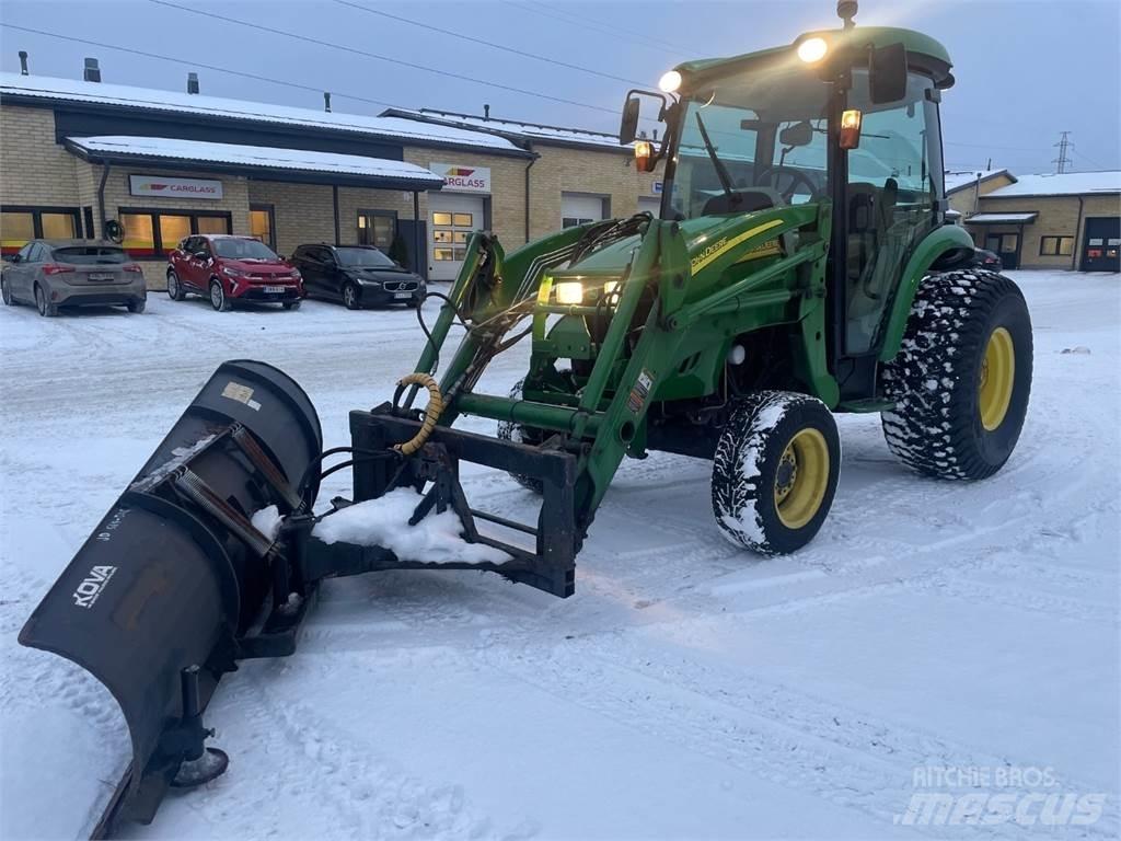 John Deere 4520 Diger yol bakim makinalari