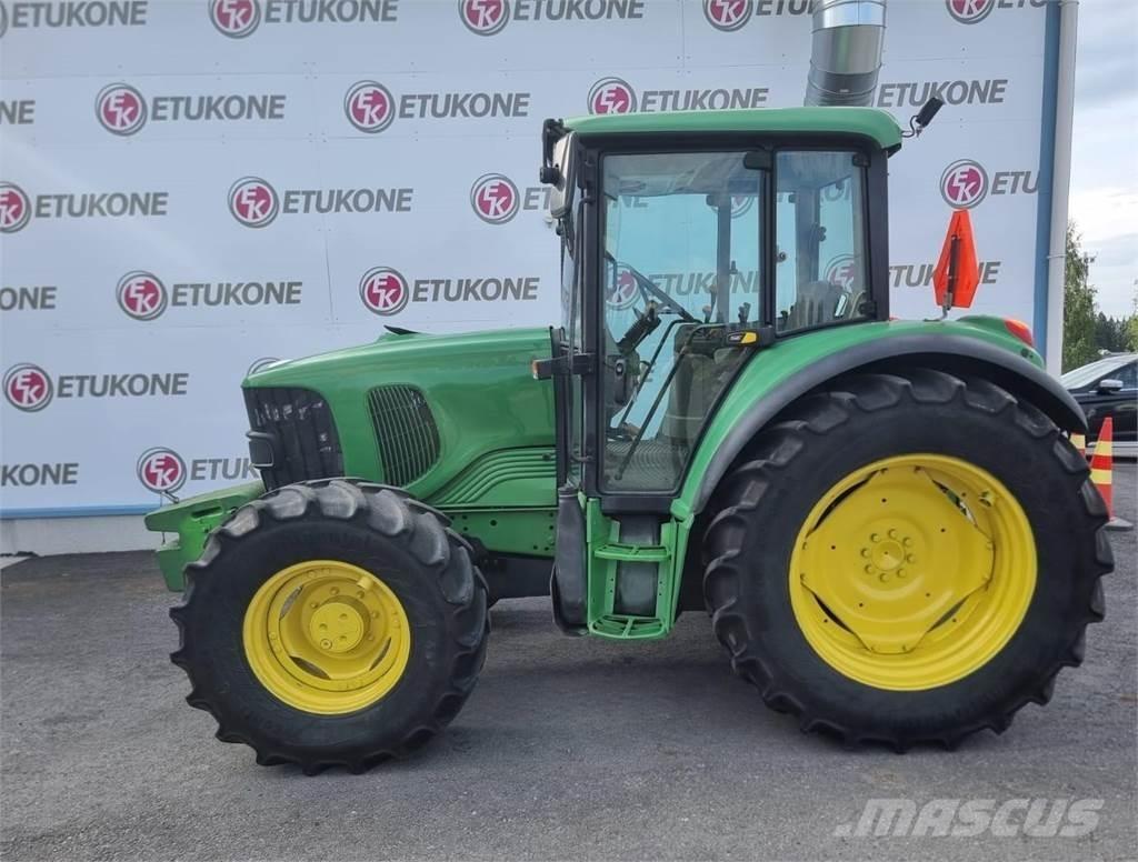 John Deere 6120SE Traktörler