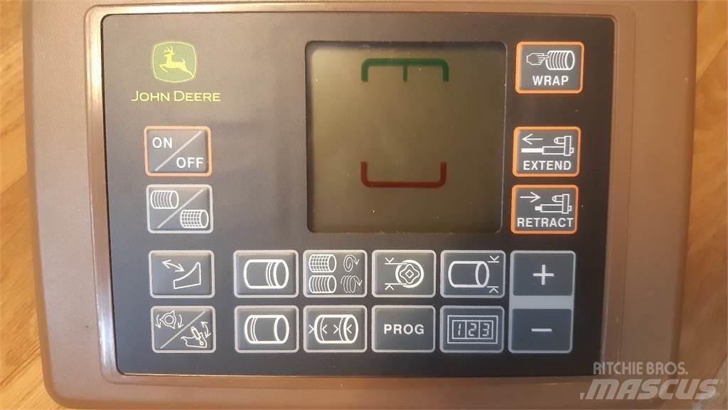 John Deere 854 Diger tarim makinalari