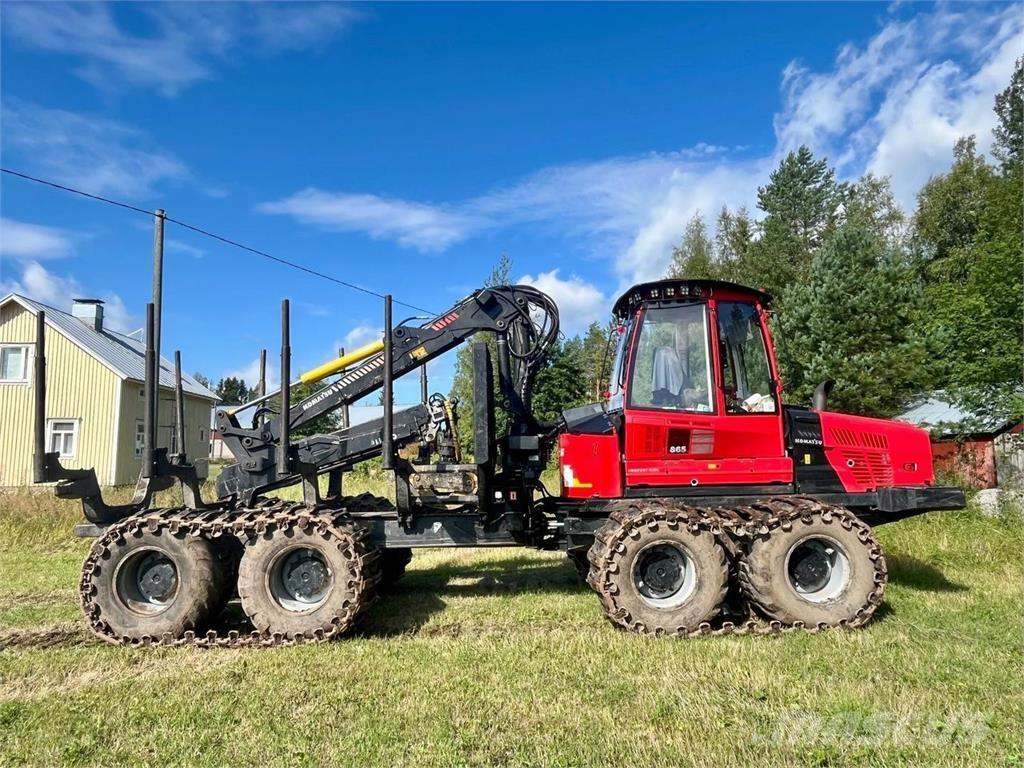 Komatsu 865 Tomruk yükleyici traktörler