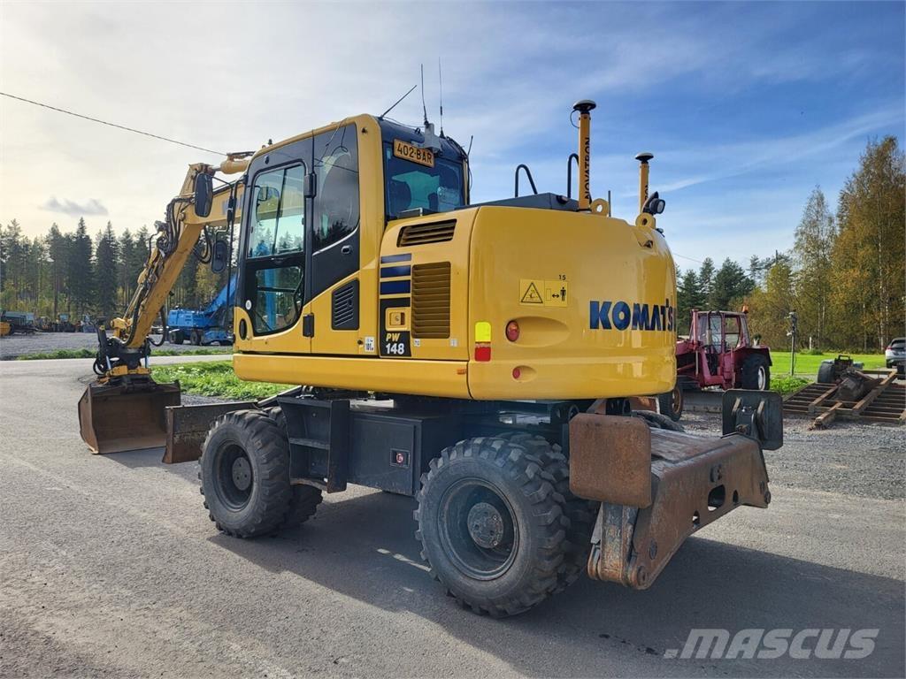 Komatsu PW 148-10 Lastik tekerli ekskavatörler