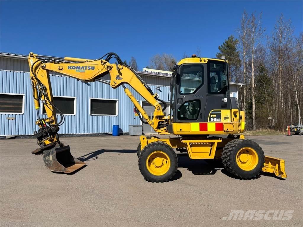 Komatsu PW 98MR-6 Lastik tekerli ekskavatörler