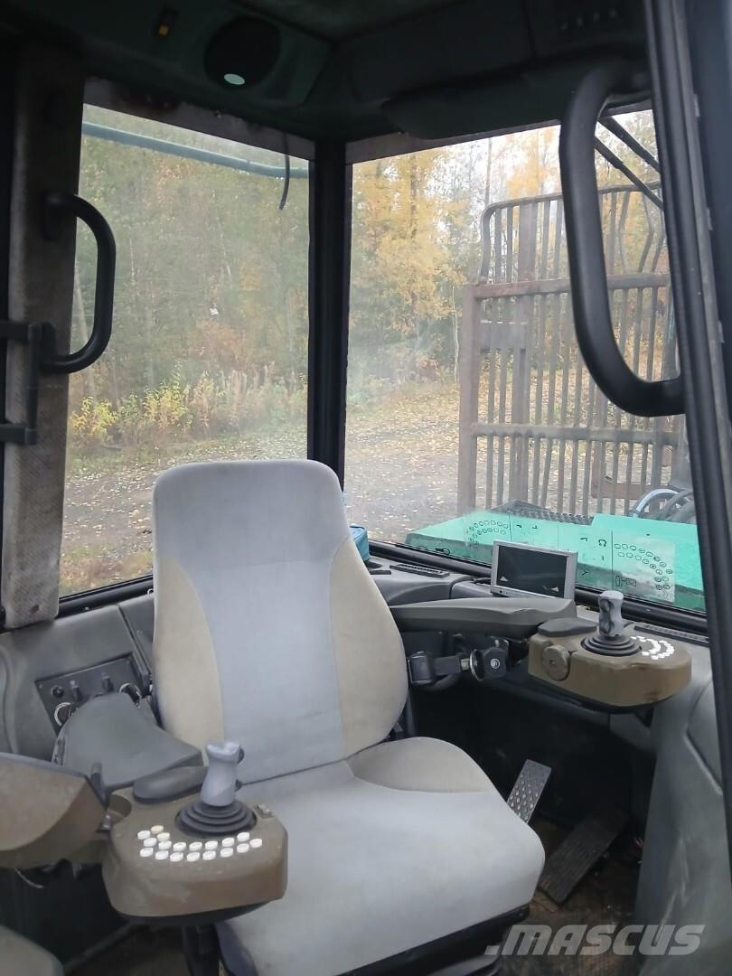 Logset 8F Tomruk yükleyici traktörler