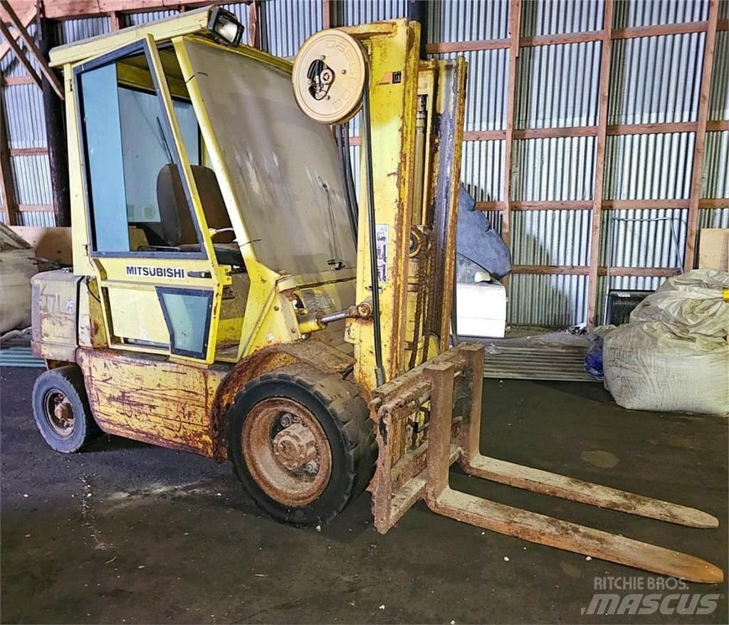 Mitsubishi FD25 Dizel forkliftler