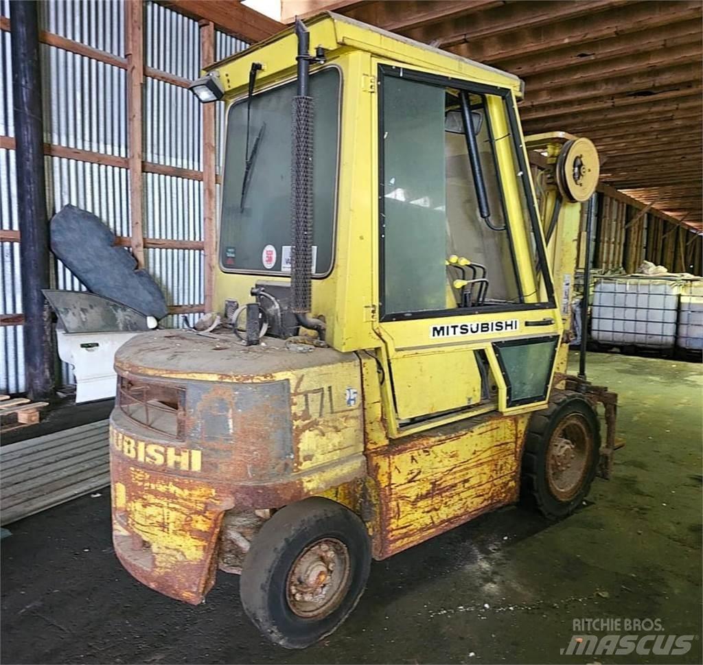 Mitsubishi FD25 Dizel forkliftler