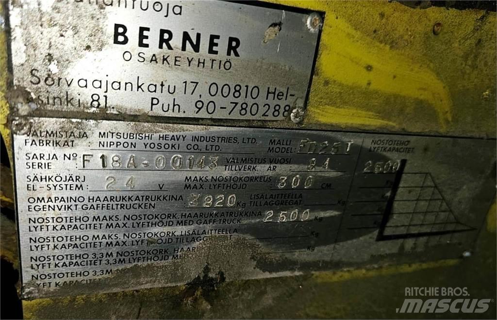 Mitsubishi FD25 Dizel forkliftler