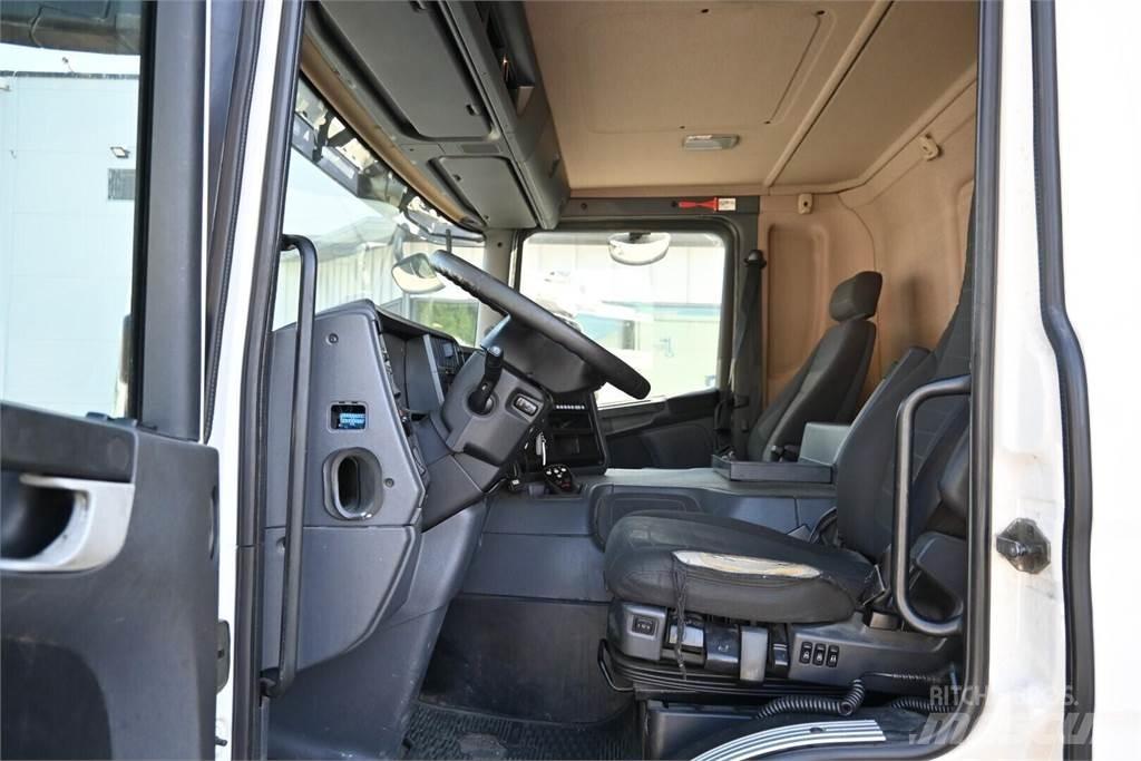 Scania P320 4x2 Kapali kasa kamyonlar