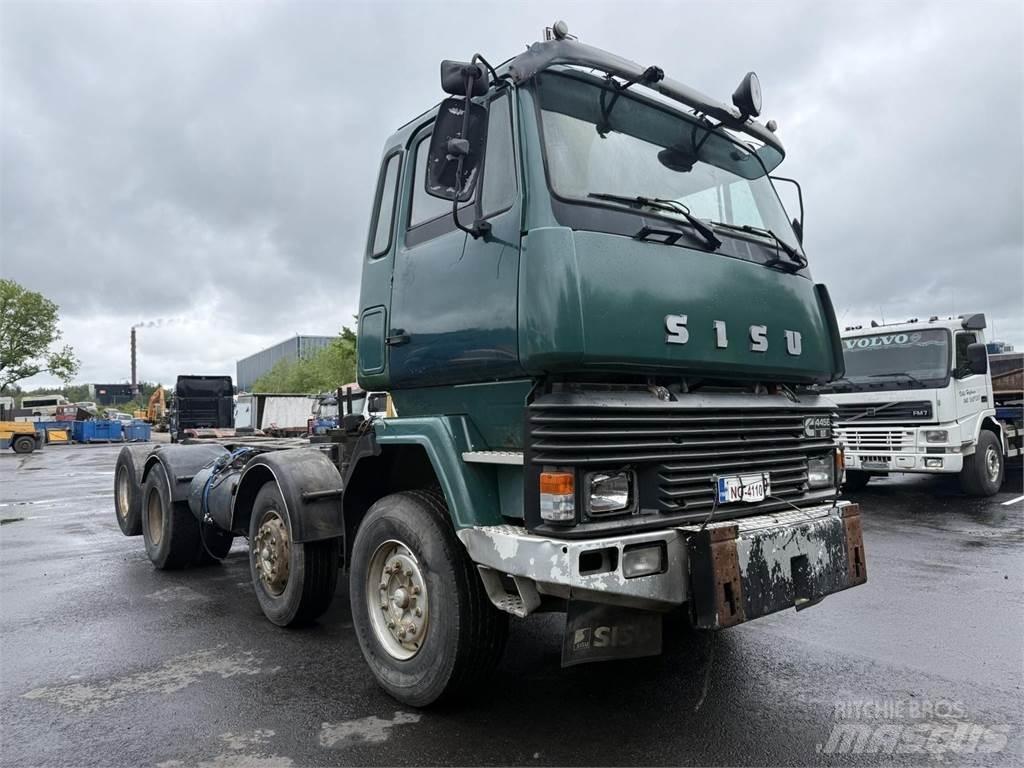 Sisu Sm332 8x2 Çekiciler