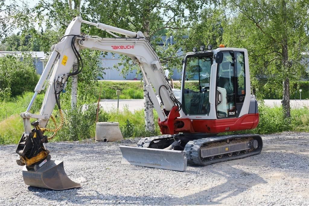 Takeuchi TB250 Mini ekskavatörler, 7 tona dek