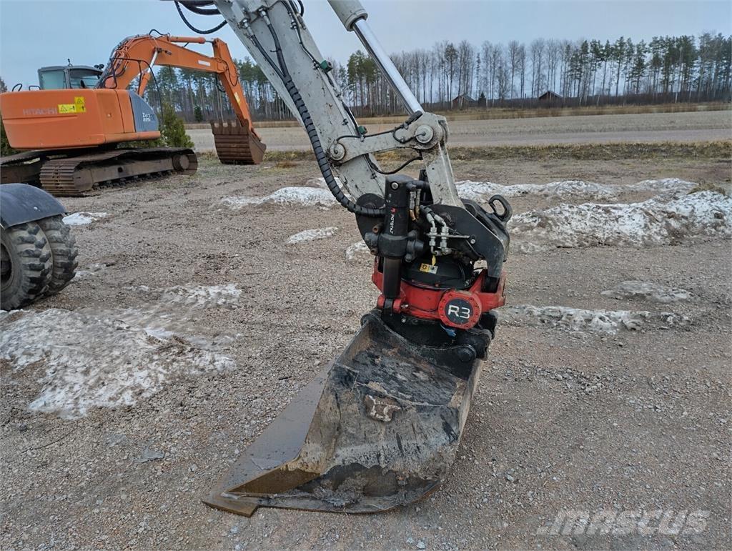 Takeuchi TB295W Lastik tekerli ekskavatörler