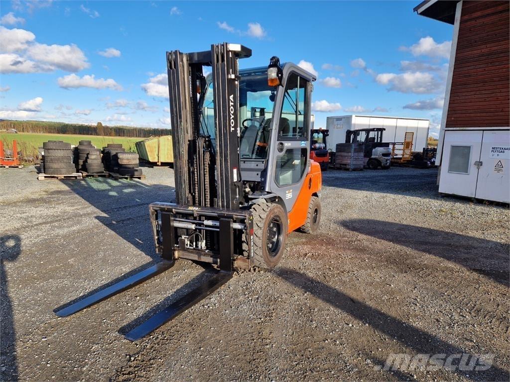 Toyota 02-8FGJF35 LPG'li forkliftler