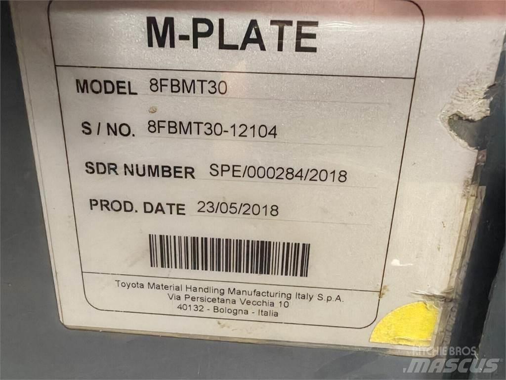 Toyota 8FBMT30 Elektrikli forkliftler
