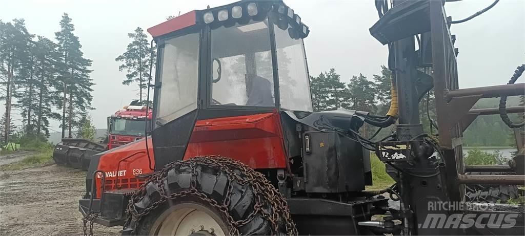 Valmet 836 Tomruk yükleyici traktörler