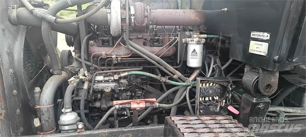 Valmet 836 Tomruk yükleyici traktörler