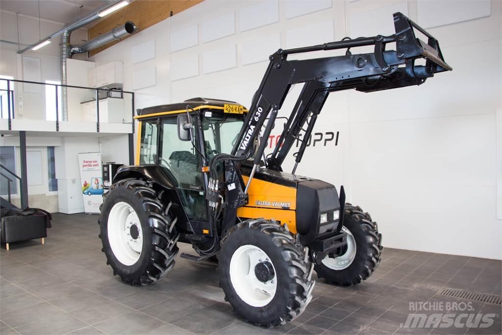 Valtra 800 Traktörler