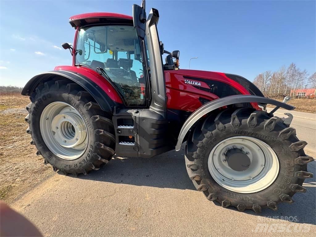 Valtra T255V Traktörler