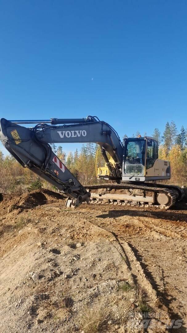 Volvo 210C Paletli ekskavatörler