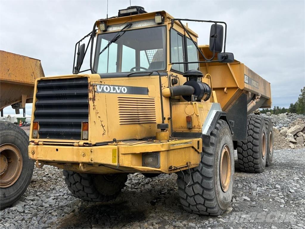 Volvo A 25 C Belden kirma kaya kamyonu