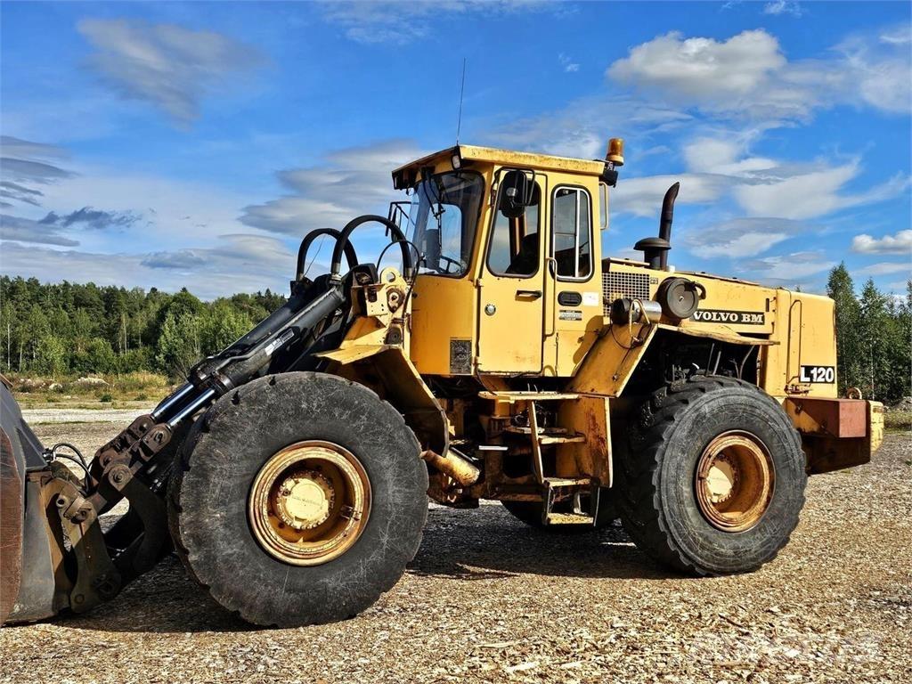 Volvo BM L120 Tekerlekli yükleyiciler