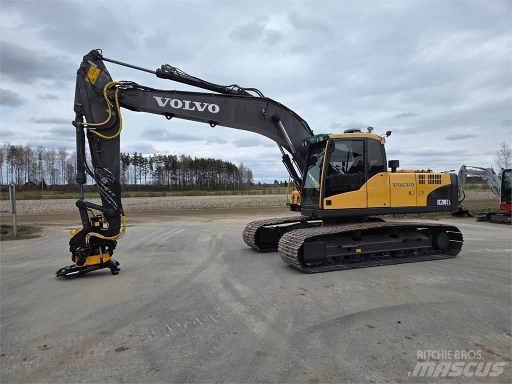 Volvo EC210CL Paletli ekskavatörler