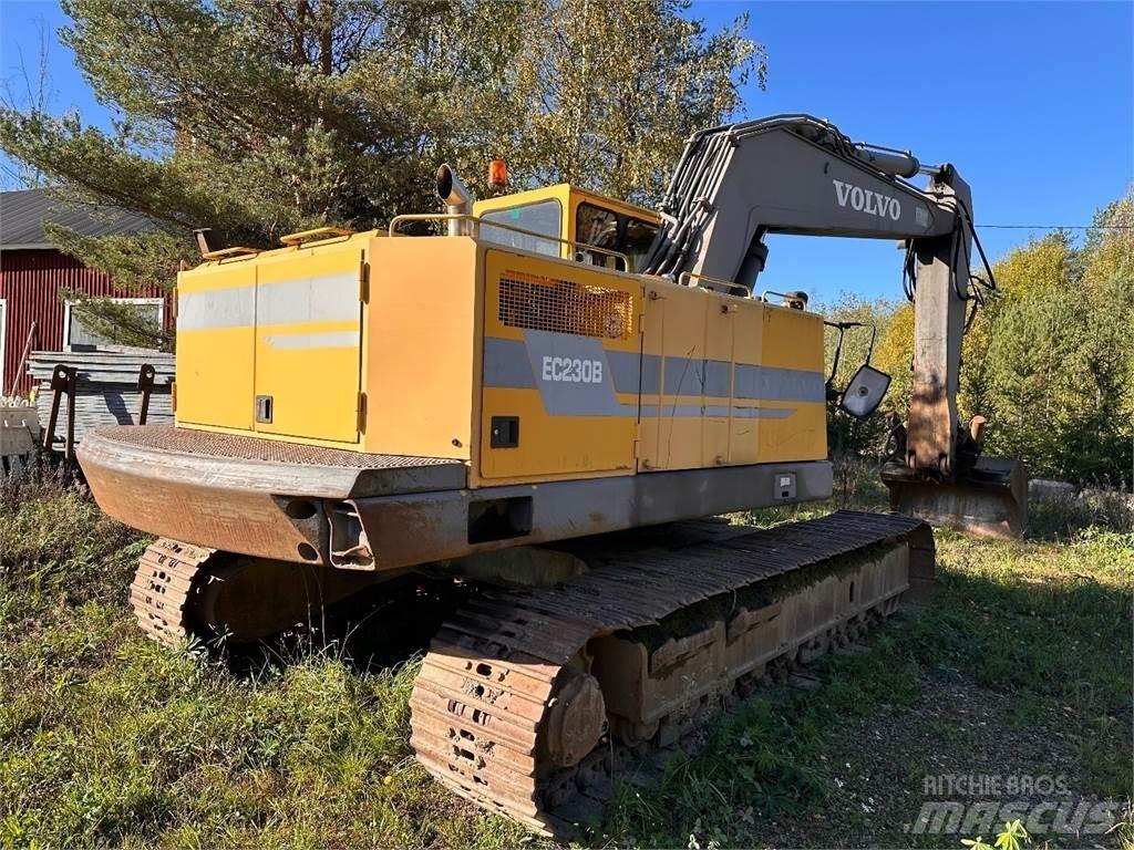 Volvo EC230B Paletli ekskavatörler