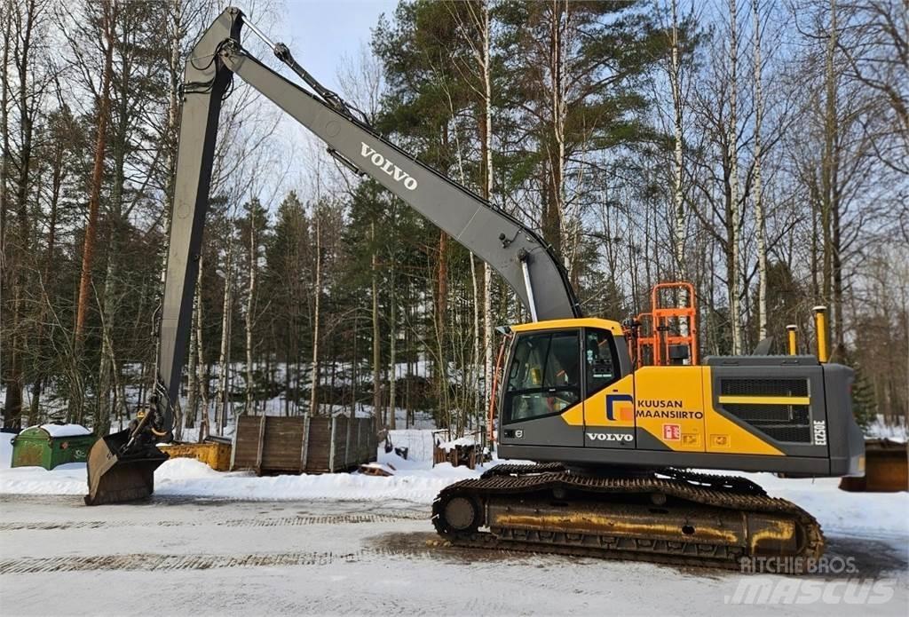 Volvo EC250EL Paletli ekskavatörler