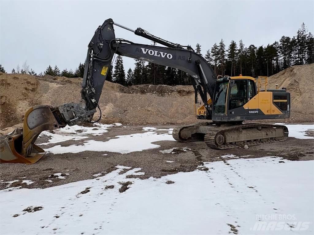 Volvo EC250EL Paletli ekskavatörler