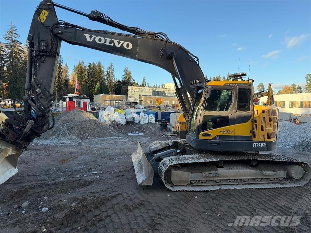 Volvo ECR235DL Paletli ekskavatörler