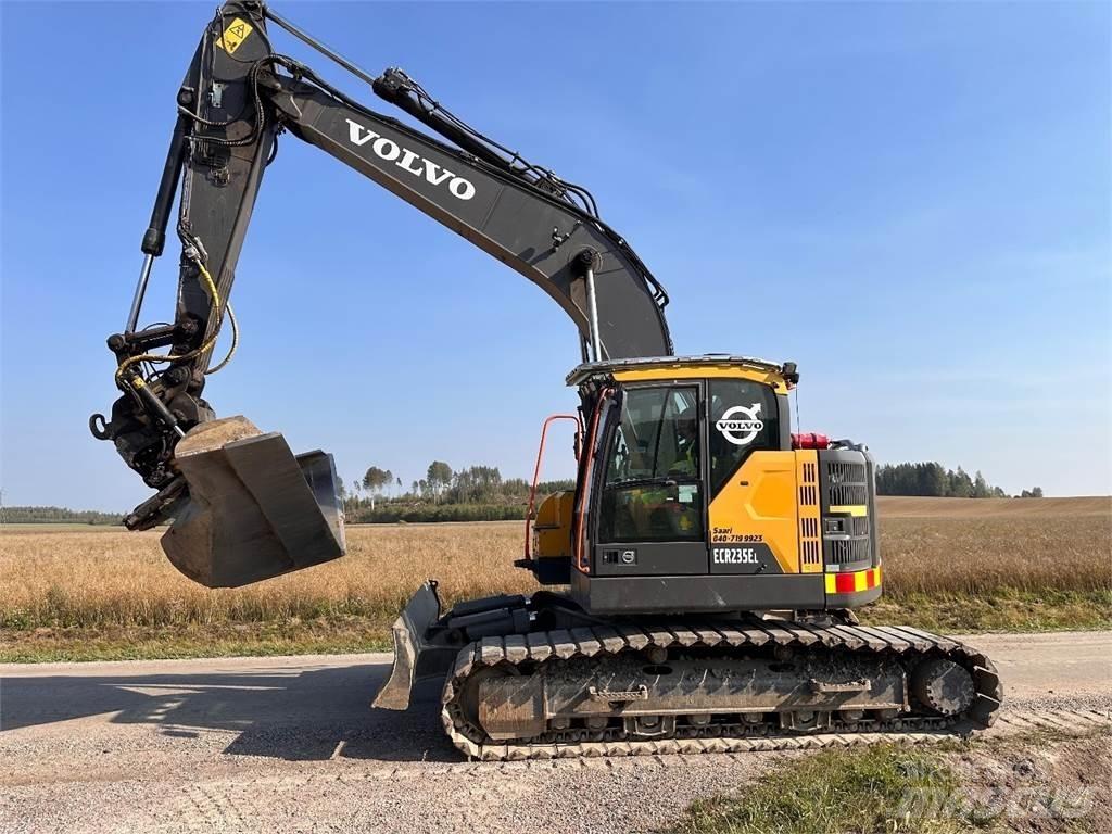 Volvo ECR235EL Paletli ekskavatörler