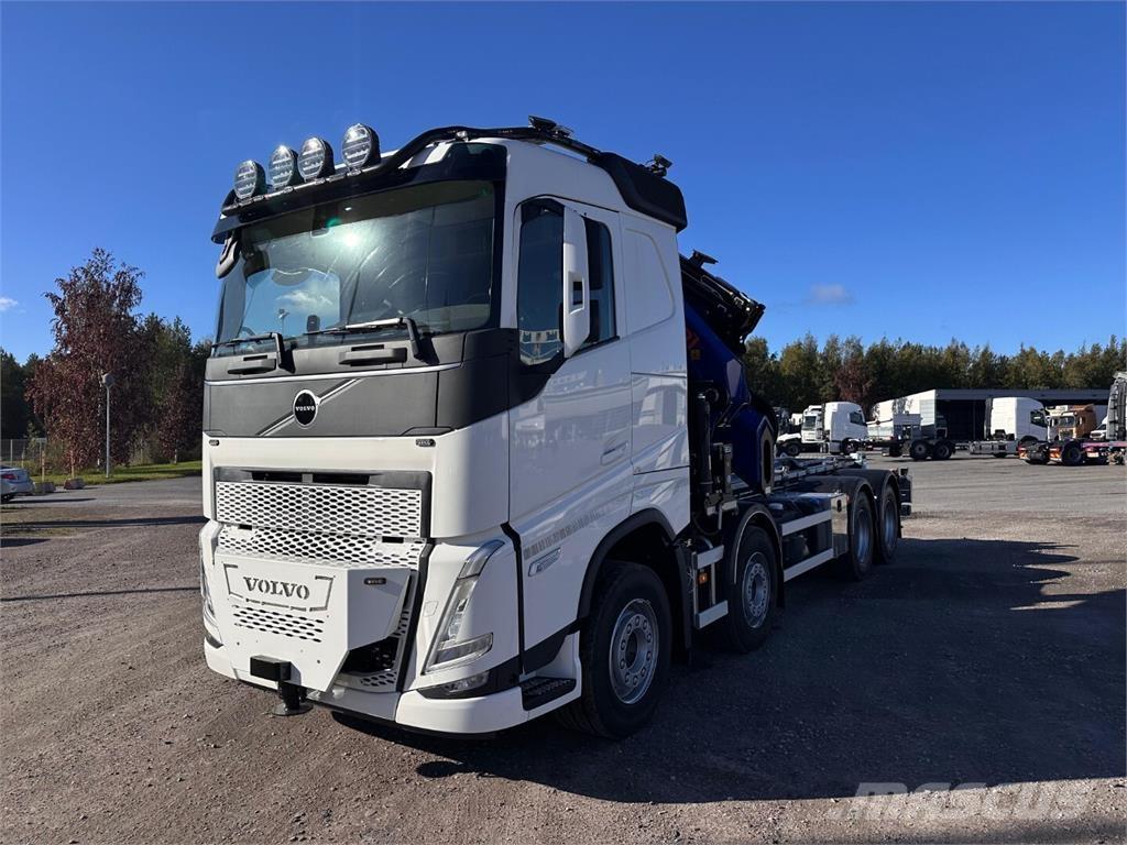 Volvo FH13 8x4 Yükleme vinçleri