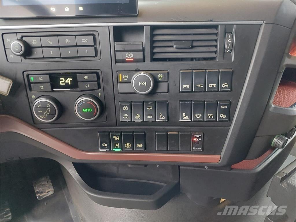 Volvo FH16 750 Tomruk kamyonlari