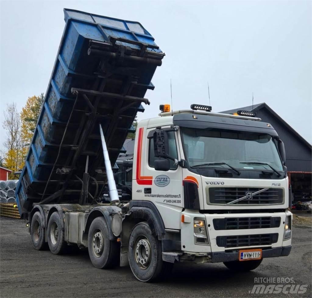 Volvo FM12 8X4 Vinçli kamyonlar