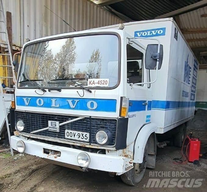 Volvo huoltoauto Kapali kasa kamyonlar