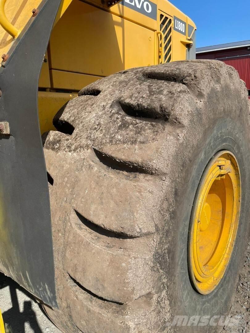 Volvo L180D Tekerlekli yükleyiciler