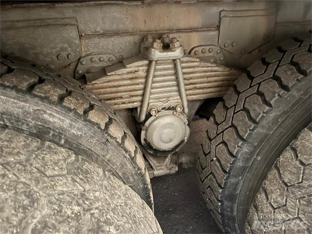 Volvo N12 6x4 Damperli kamyonlar