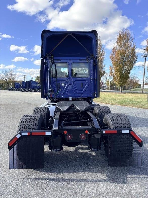 Freightliner CASCADIA 116 Çekiciler