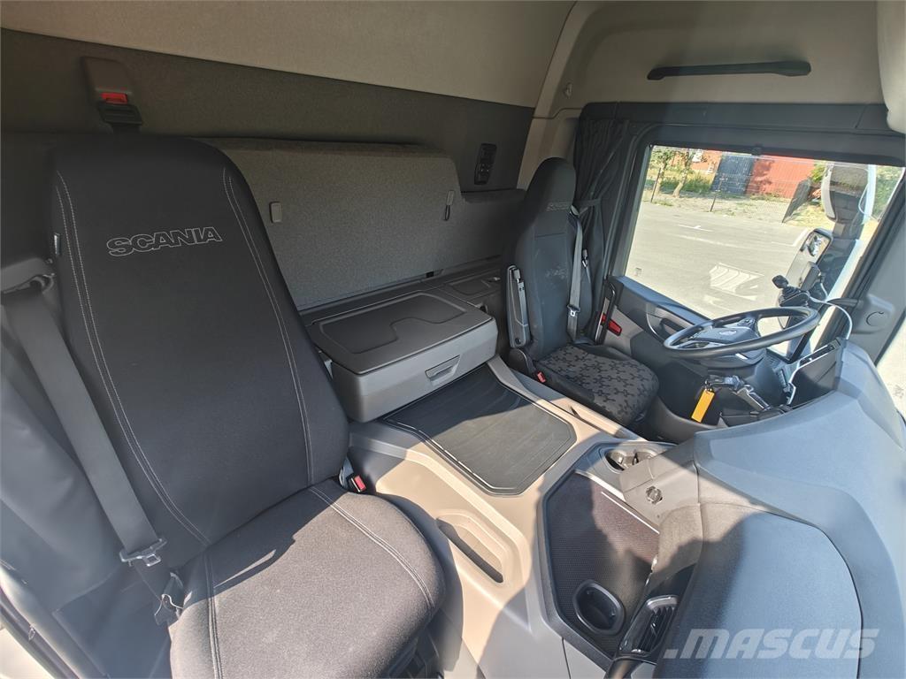 Scania P450 Vinçli kamyonlar