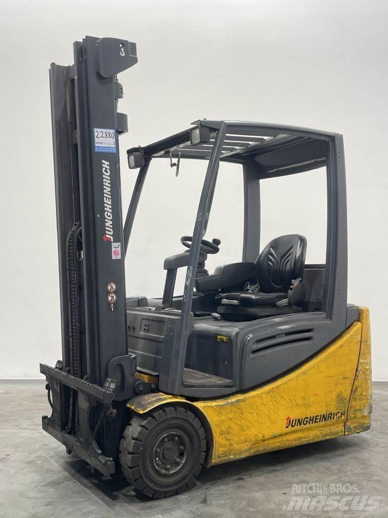 Jungheinrich EFG 216 Elektrikli forkliftler