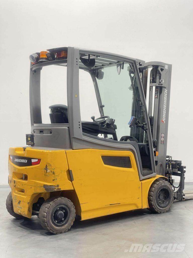 Jungheinrich EFG 320 Elektrikli forkliftler