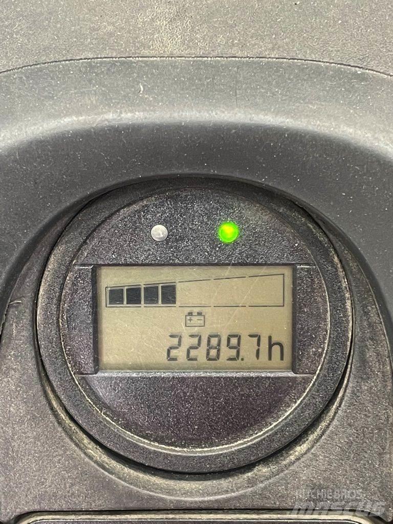 Linde D06-1160 Yaya kumandali istif makinasi