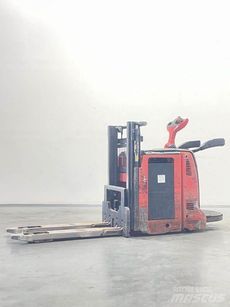 Linde D12AP-133 Yaya kumandali istif makinasi
